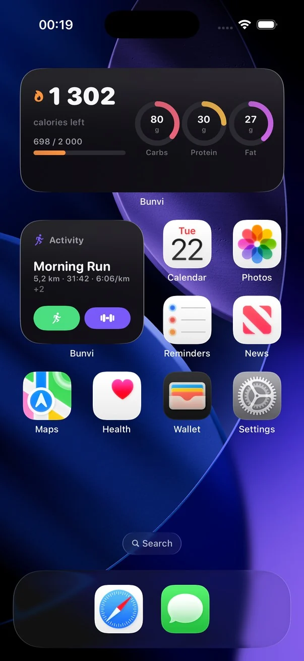 An iPhone home screen with two Bunvi widgets: a nutrition tile reading 1302 calories left with rings for carbs, protein and fat, and an activity tile showing a morning run with buttons to start a run or a workout.